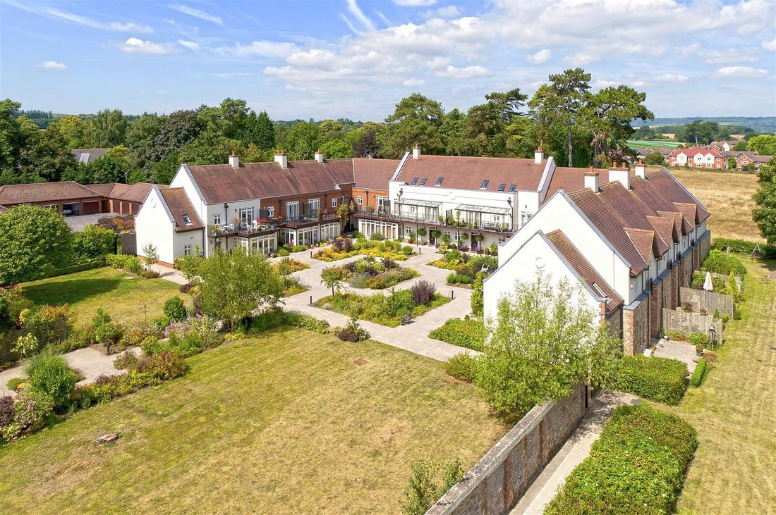 House in West Malling, England 1 - 18827416