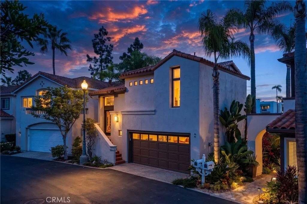 House in Signal Hill, California, United States 2 - 18827089