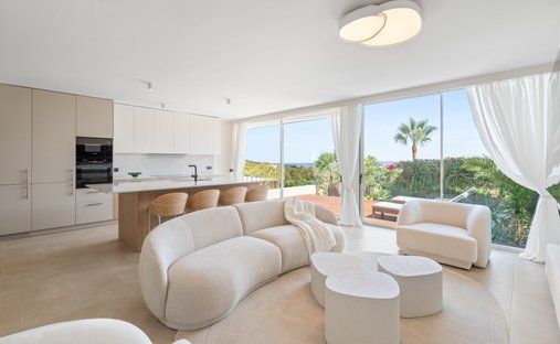 Apartment in Nueva Andalucia, Marbella, Spain 1