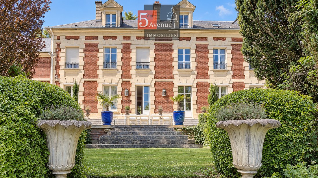 House in Chantilly, Hauts-de-France, France 3 - 17091763