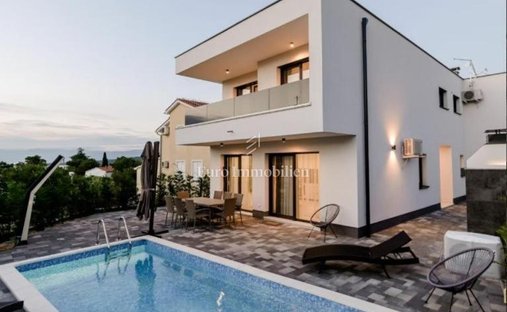 House in Malinska, Primorje-Gorski Kotar County, Croatia 1