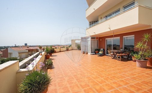 Apartment in Paco de Arcos, Lisbon, Portugal 1