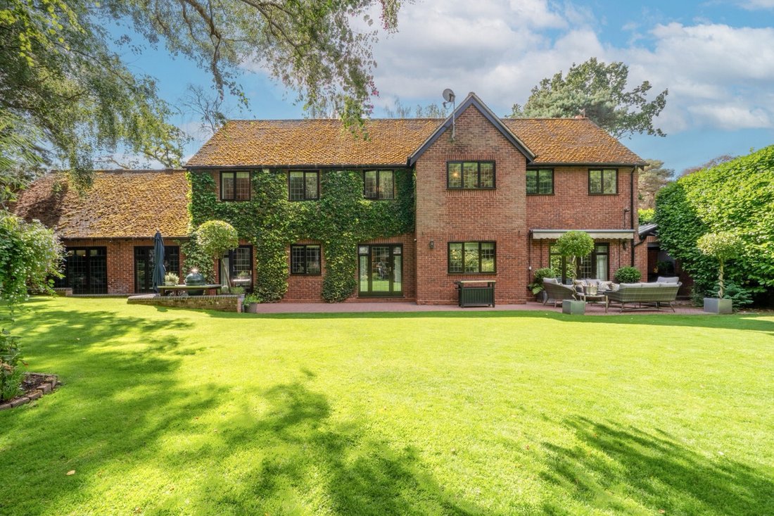 House in Four Oaks Common, Sutton Coldfield, England 1 - 18827410