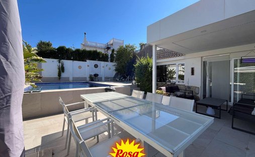 Chalet in Playa Flamenca, Orihuela, Valencian Community 1
