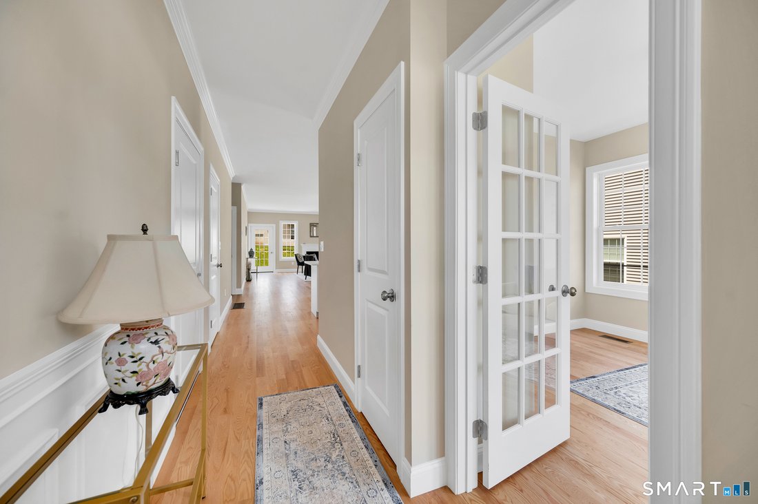 House in Middletown, Connecticut, United States 4 - 18827372