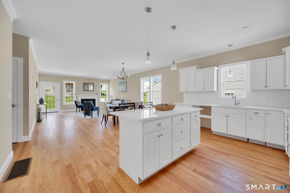 House in Middletown, Connecticut, United States 2 - 18827372