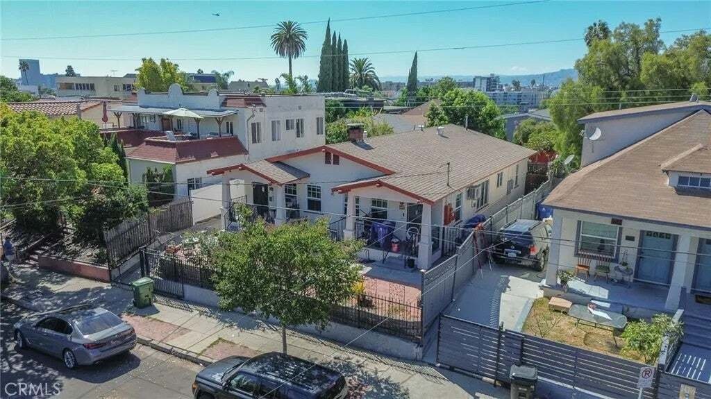 Townhouse in Los Angeles, California, United States 1 - 18827073
