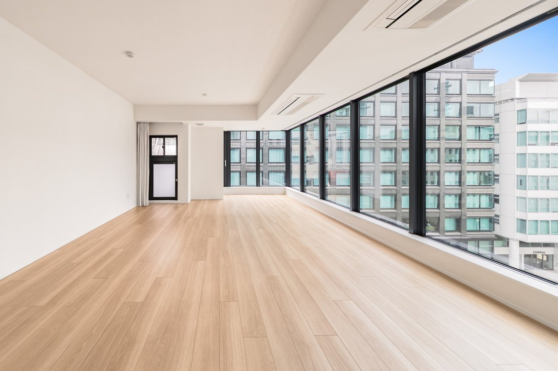 Condo in Chiyoda City, Tokyo, Japan 1 - 18827313