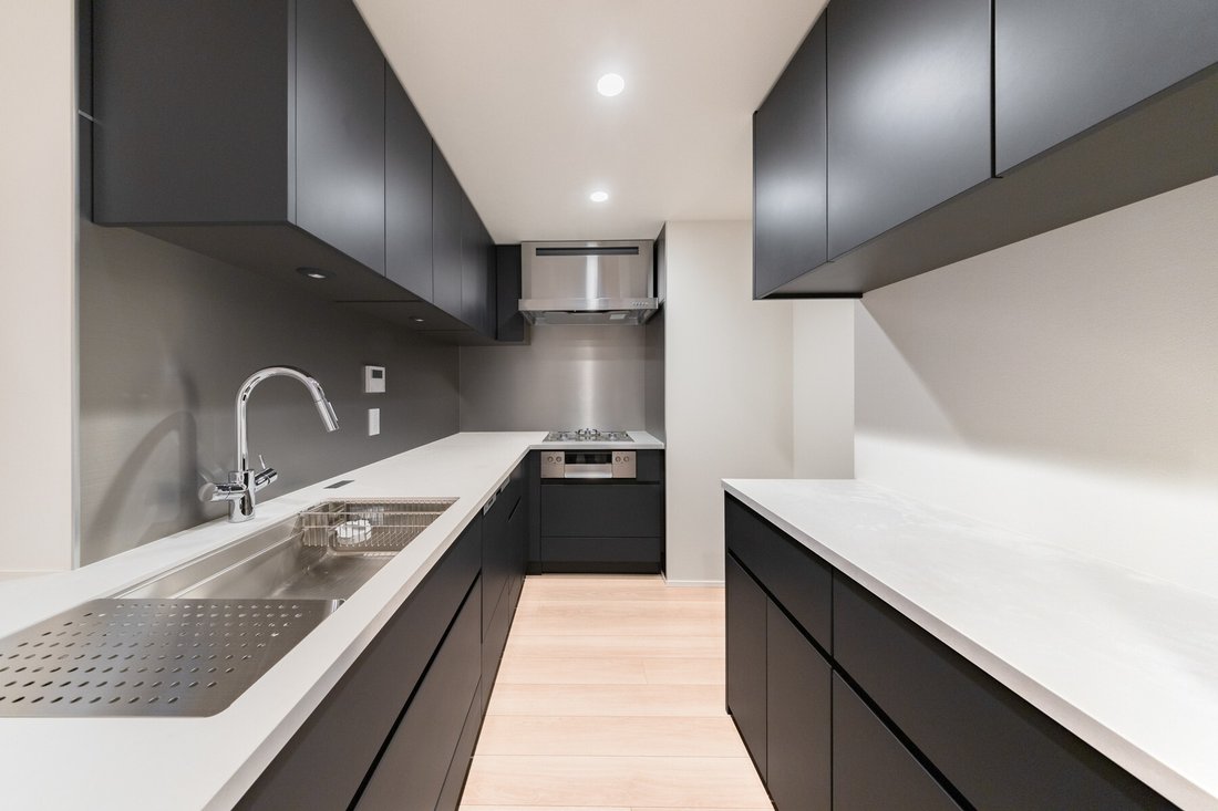 Condo in Chiyoda City, Tokyo, Japan 4 - 18827313