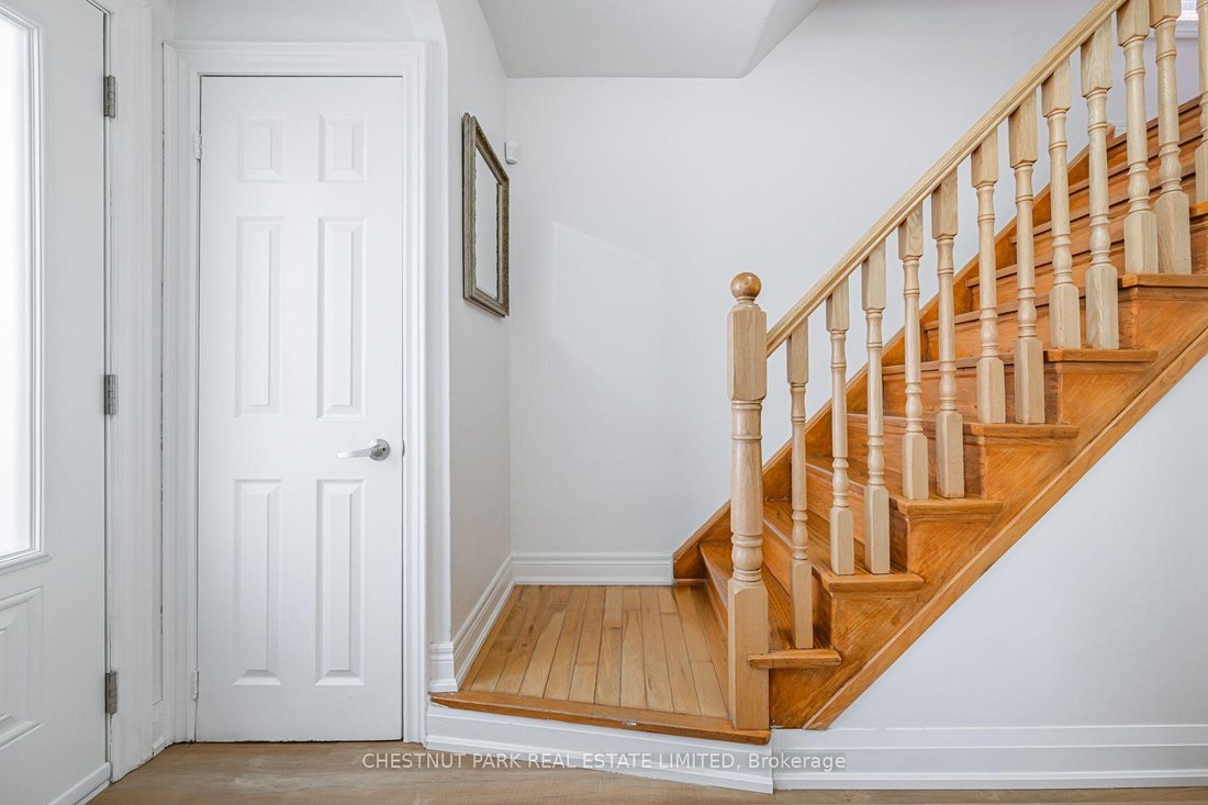 House in Toronto, Ontario, Canada 3 - 18828015