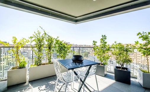Apartment in Hôtel de Ville-Quinconce-Saint Seurin-Fondaudège, Bordeaux, France 1