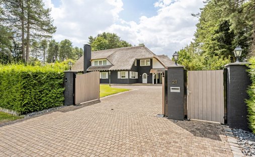 Villa in Pelt, Flämische Region, Belgien 1
