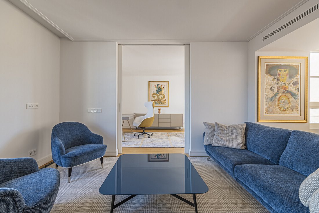 Wohnung in Eixample, Barcelona, Spanien 4 - 18828006