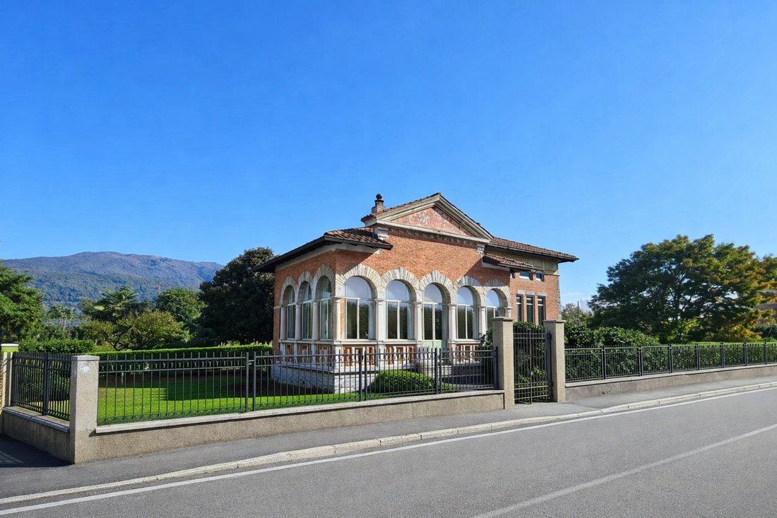 Villa en Bardello con Malgesso y Bregano, Lombardía, Italia 4 - 18828633