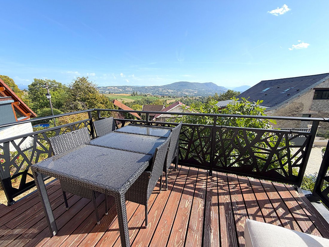 Villa in Challonges, Auvergne-Rhone-Alpen, Frankreich 2 - 18828240