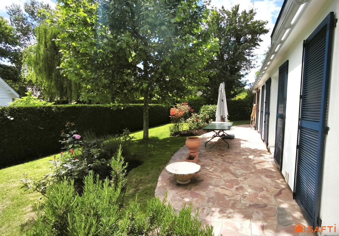 House in L'Étang-la-Ville, Ile-de-France, France 2 - 17992652