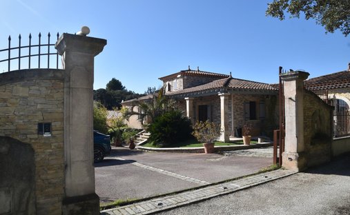House in Vacqueyras, Provence-Alpes-Côte d'Azur, France 1