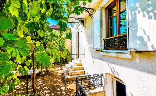 House in Carnot-Petit Pont-Alouettes, Alfortville, France 1