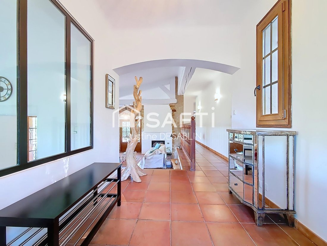 House in Sillans-la-Cascade, Provence-Alpes-Côte d'Azur, France 3 - 18828859