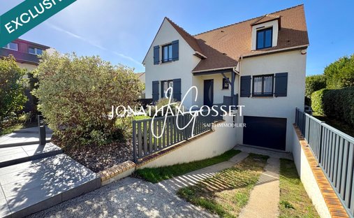 House in Haut, Vernouillet, France 1