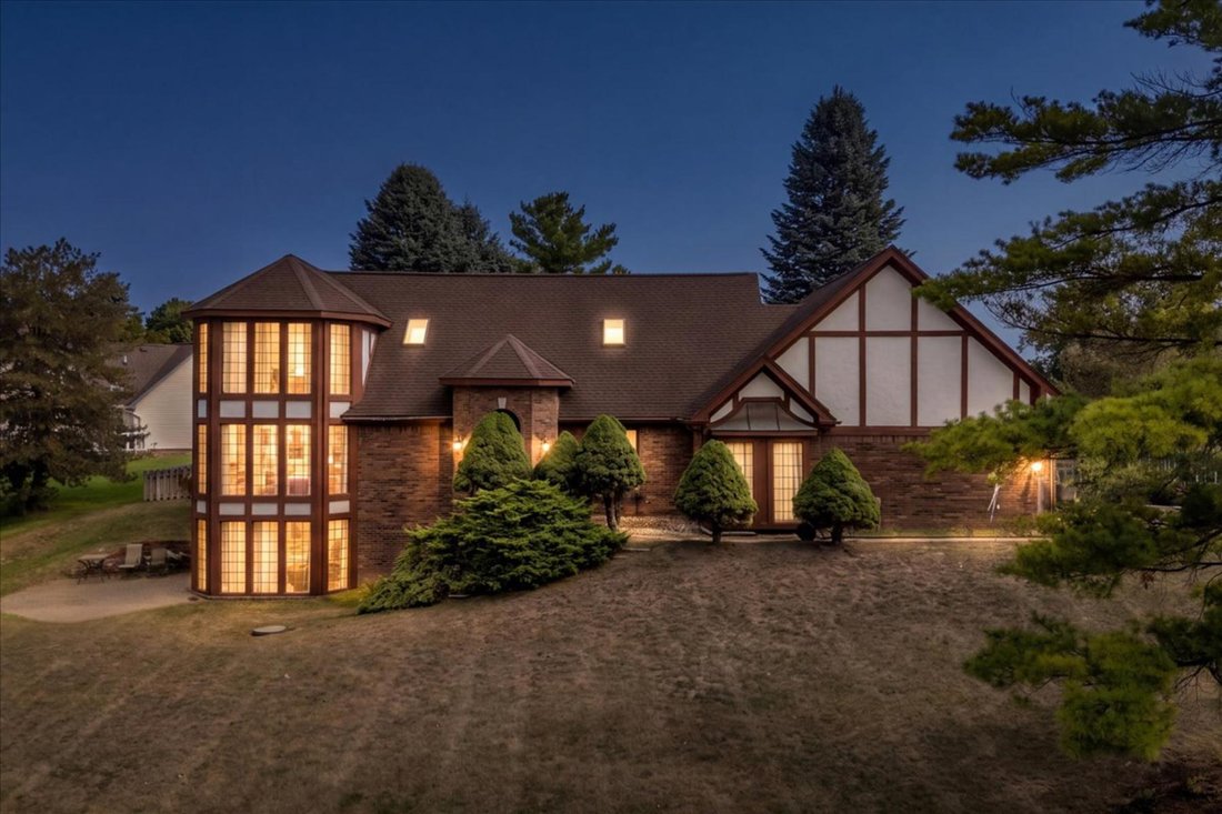 Casa a South Lyon, Michigan, Stati Uniti 1 - 18828686