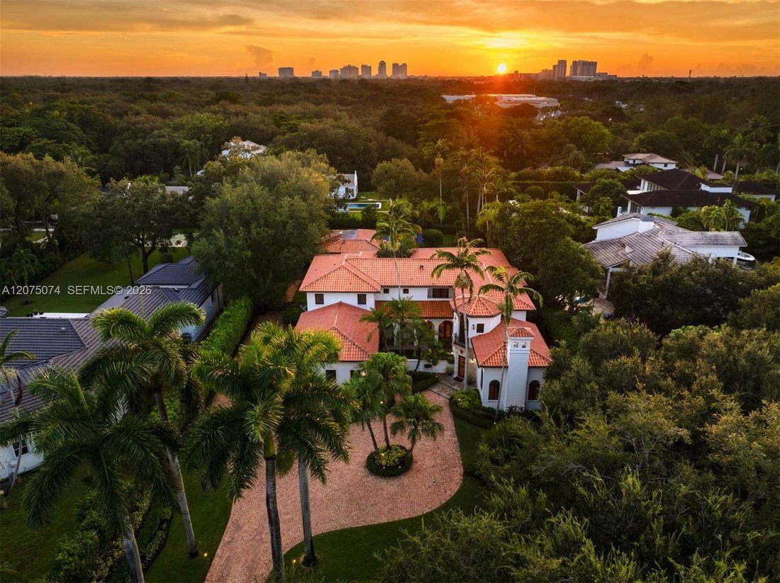Haus in Coral Gables, Florida, Vereinigte Staaten 1 - 18828639
