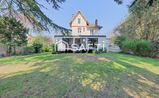 House in Adamville, Saint-Maur-des-Fossés, France 1