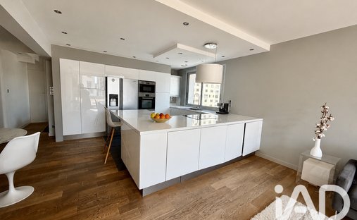 Apartment in Les Brotteaux-Bellecombe-Masséna, Lyon 6e Arrondissement, Lyon 1