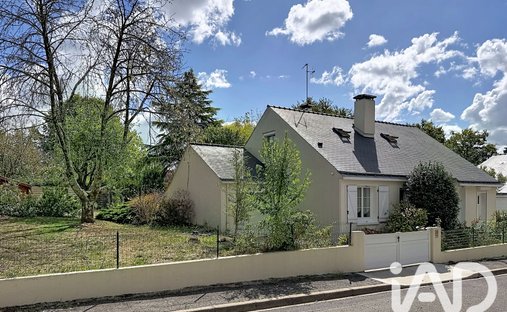 House in La Chapelle-sur-Erdre, Pays de la Loire, France 1
