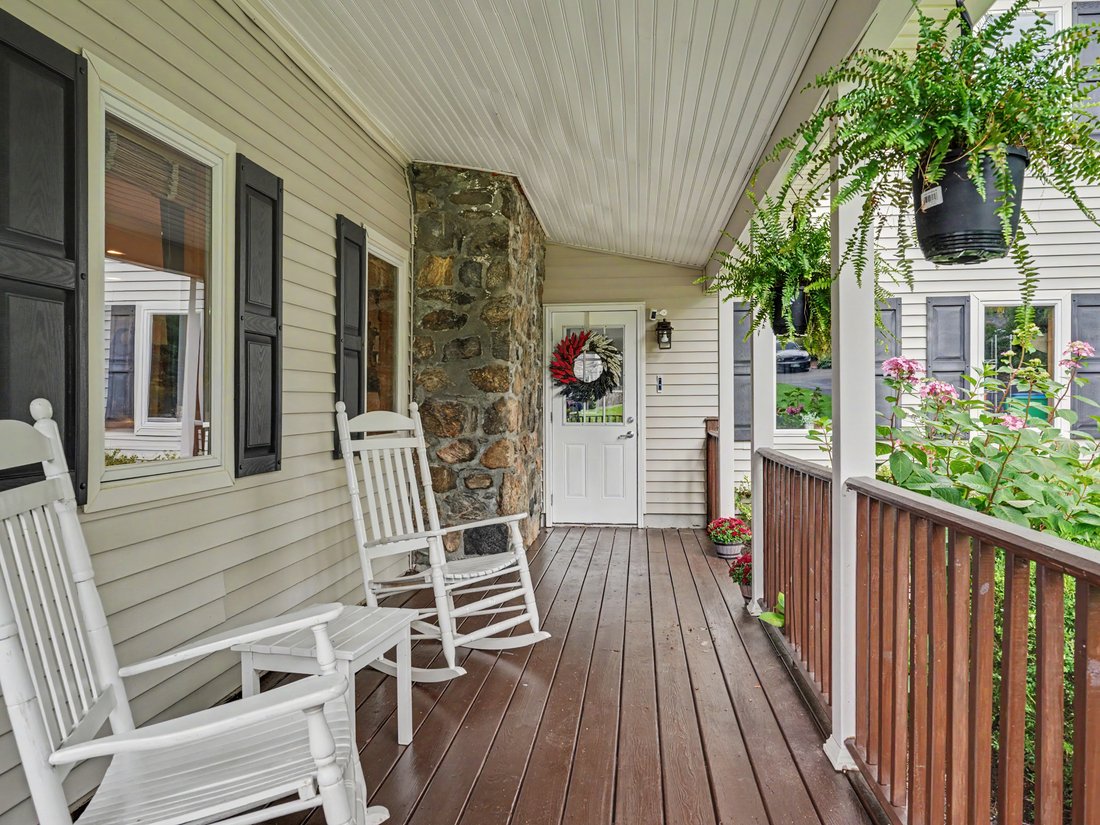 House in Danbury, Connecticut, United States 3 - 18828685