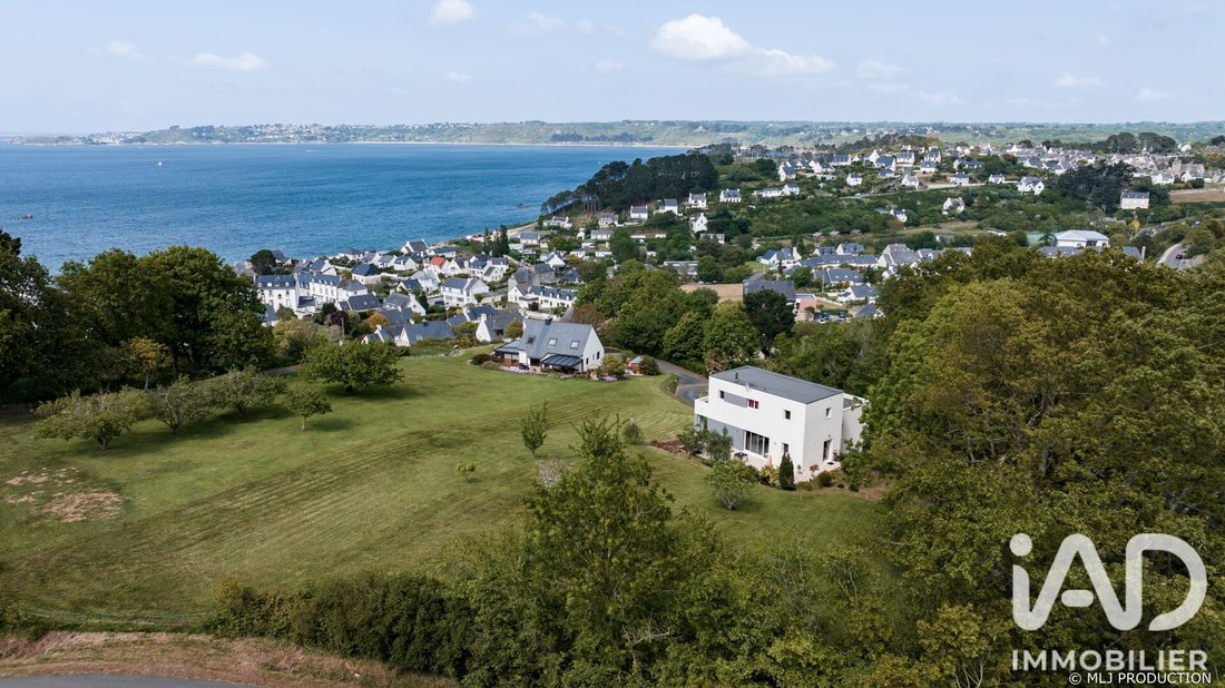 House in Tredrez-Locquemeau, Brittany, France 4 - 18831075