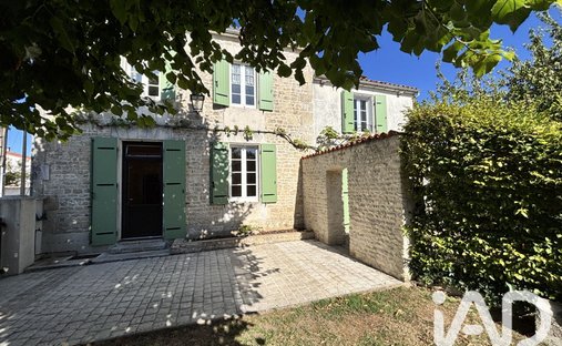 House in Forges, Nouvelle-Aquitaine, France 1