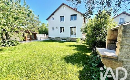 House in Plateau-Frais Rosset, Villeneuve-le-Roi, France 1