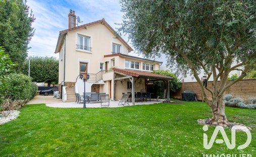 House in Faisanderie Bas-Gare, Villeneuve-le-Roi, France 1