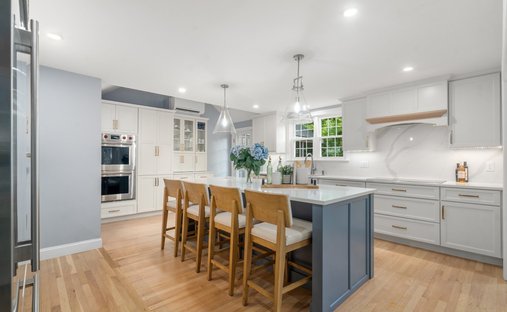 House in Milton, Massachusetts, United States 1