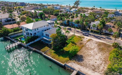 Land in St. Pete Beach, Florida, United States 1