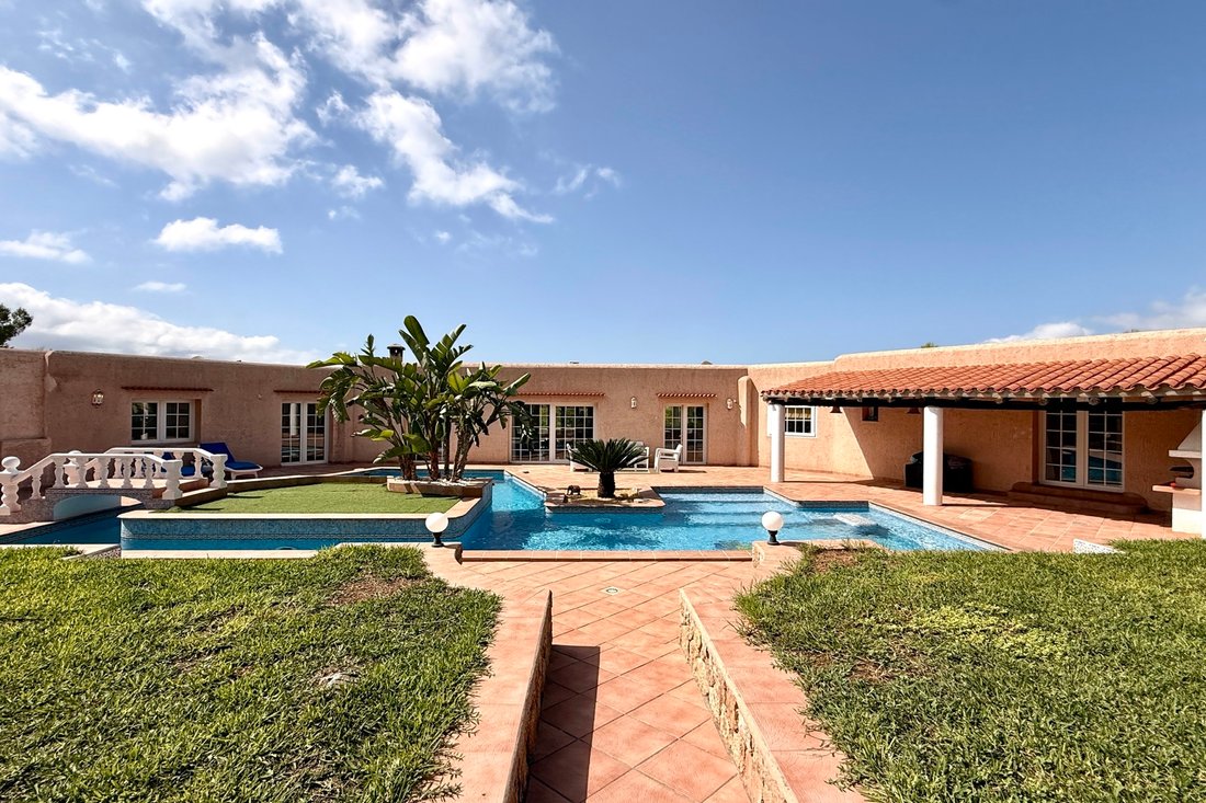 Villa in Sant Antoni de Portmany, Balearische Inseln, Spanien 1 - 18828697