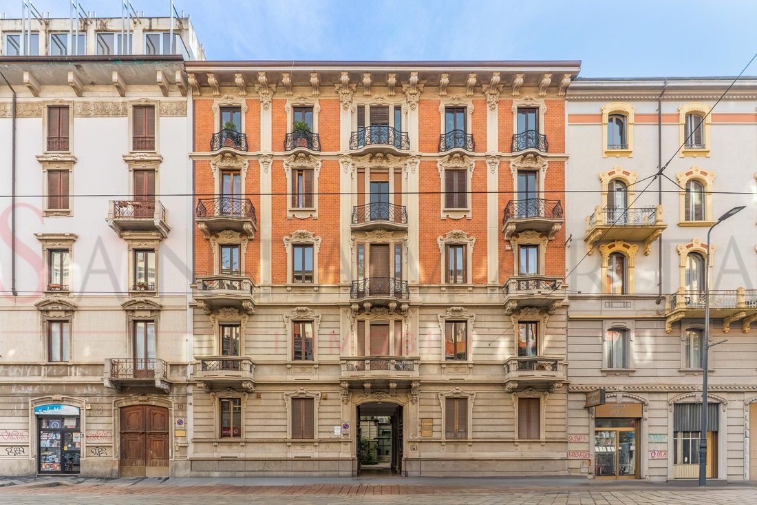 Maison à Centrale, Milan, Italie 4 - 18828696