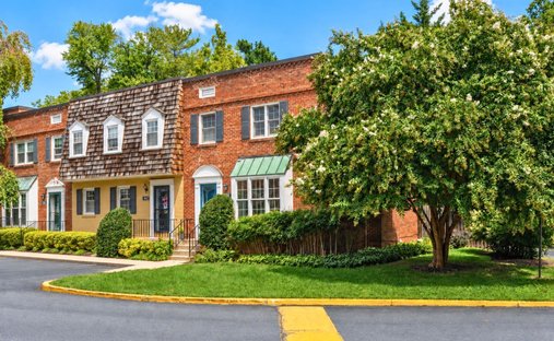 Townhouse in Chevy Chase, Maryland, United States 1