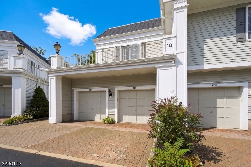 Condo in Chatham Township, New Jersey, United States 3 - 18830421