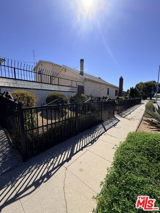 Maison à Los Angeles, Californie, États-Unis 5 - 18829109