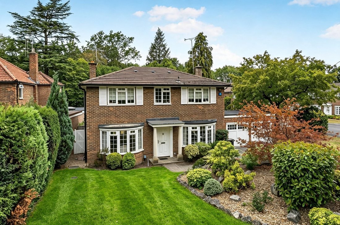 Casa a West Byfleet, Woking, Inghilterra 1 - 18829861