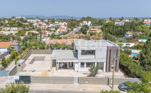 Villa in Carvoeiro, Algarve, Portugal 1