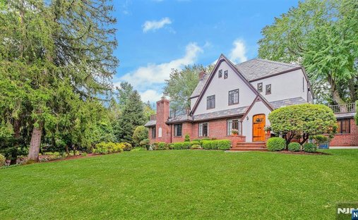 House in Harrington Park, New Jersey, United States 1