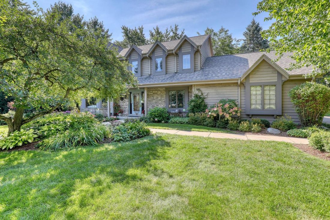 House in Pewaukee, Wisconsin, United States 1 - 18829146