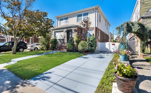 House in New York, New York, United States 1