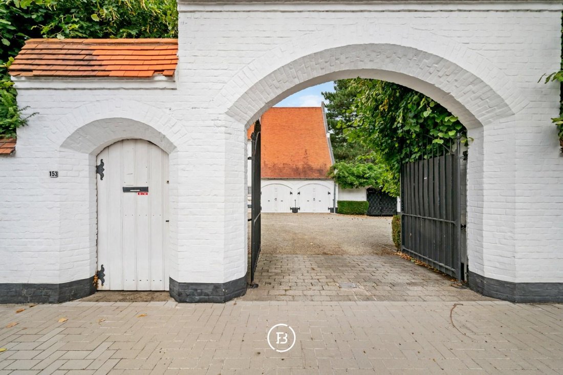 Villa in Kortrijk, Flanders, Belgium 4 - 17943676