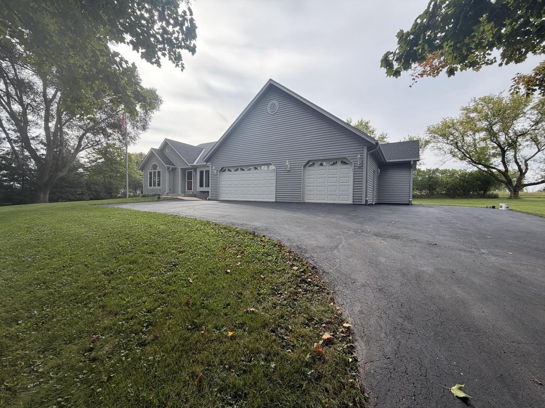 House in Jackson, Wisconsin, United States 2 - 18829140
