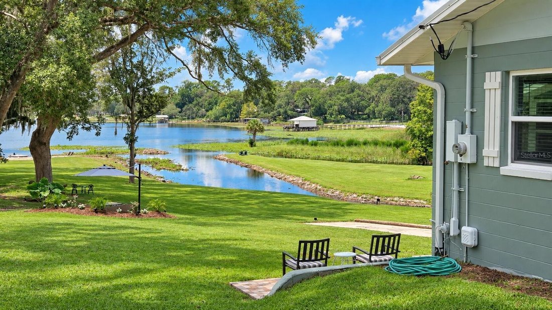 House in Ocklawaha, Florida, United States 1 - 18642025