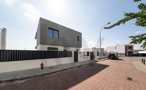 House in Porto Salvo, Lisbon, Portugal 1